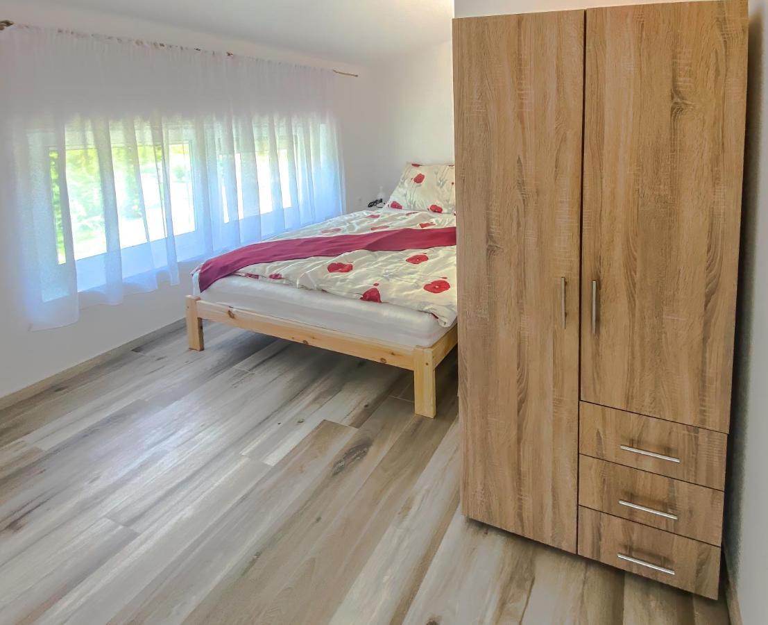 Feda Apartmanhaz Balatonboglár Exterior foto